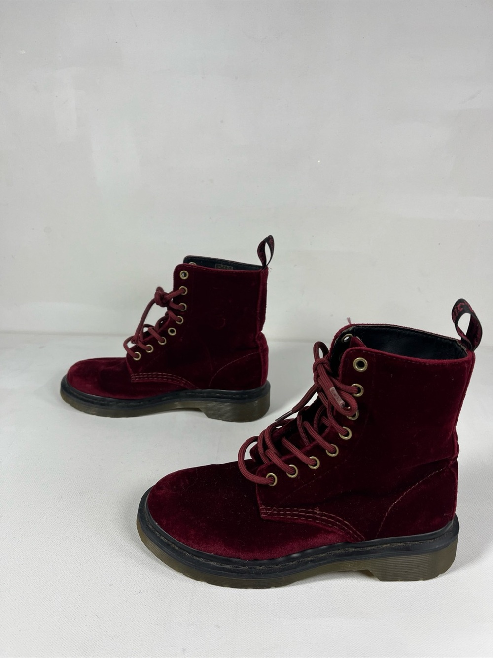 Dr Martens Page Velvet Combat Boots Womens Size 6 Burgundy Lace Up 8 Eye Ankle